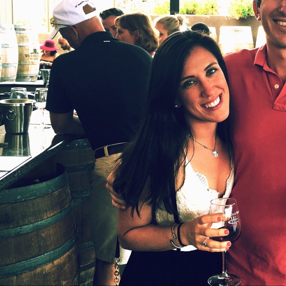 Meet your Posher, Kara - Picture 2 of 3